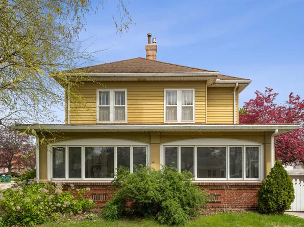 314 2nd St SW, Independence, IA 50644
