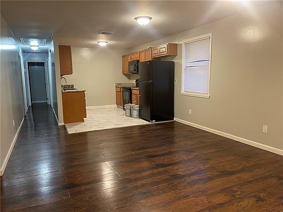 2nd image of 1228 Southlawn Blvd