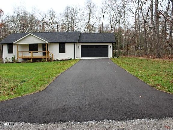 4th image of 248 Lynn Leigh Ln