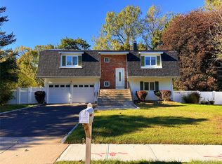 23 Bowman Lane, Kings Park, NY 11754