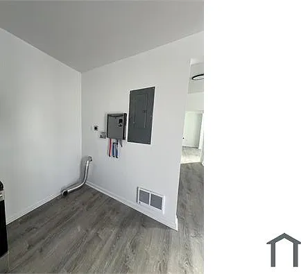 1132 W 8th St #REAR — Photo 10