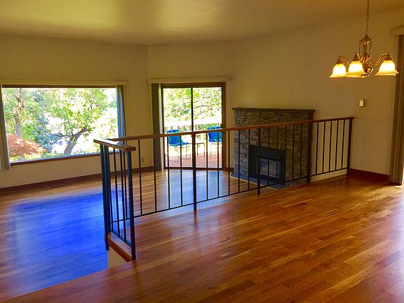 3rd image of 2689 Freedom Way