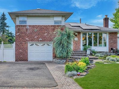 30 Florgate Road, Farmingdale, NY, 11735