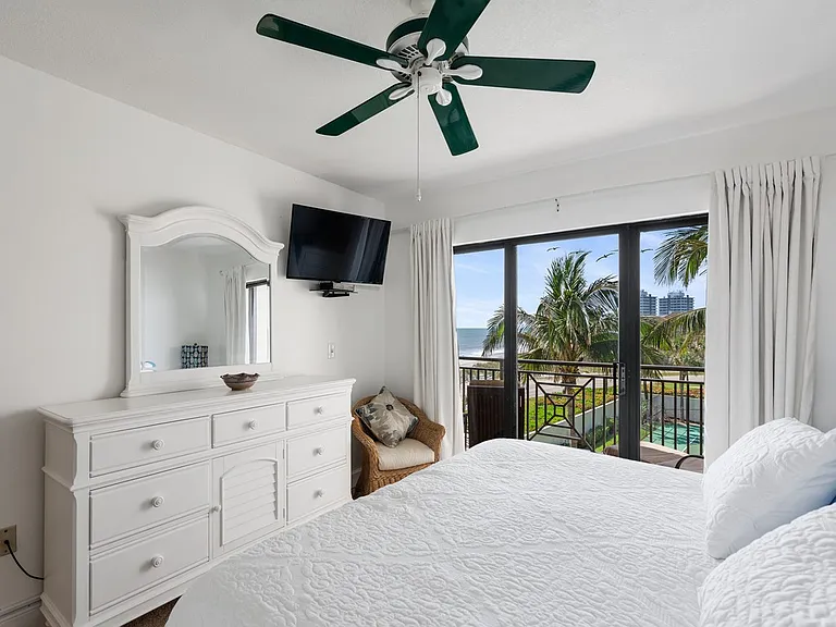 3939 Ocean Dr #401B — Photo 15