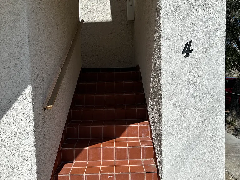 2798 N Junipero Ave #4 — Photo 2