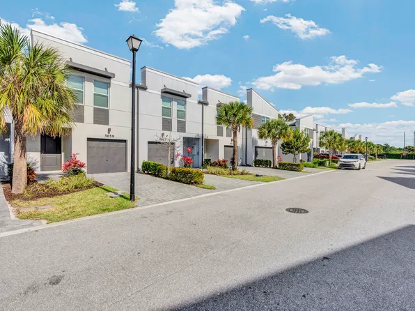 5659 Enclave Drive, Riviera Beach, FL 33407