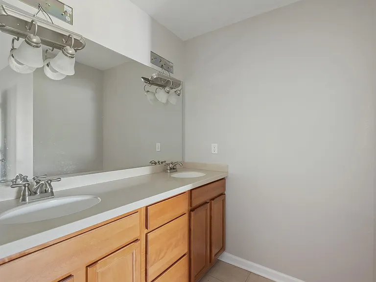 2113 Fig Tree Way — Photo 16