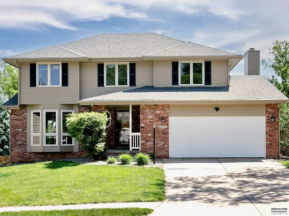 6527 N 106th St, Omaha, NE 68122