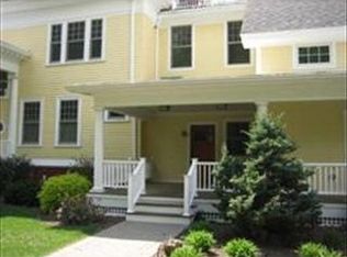 151 Amity St APT 2, Amherst, MA 01002