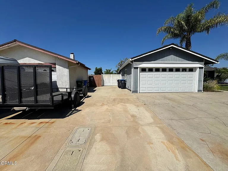 2093 Vera Ct — Photo 13