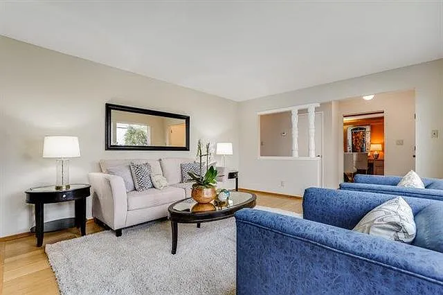 11 Christian Ct — Photo 2
