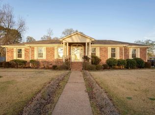 445 Roxie Dr, Florence, AL 35633