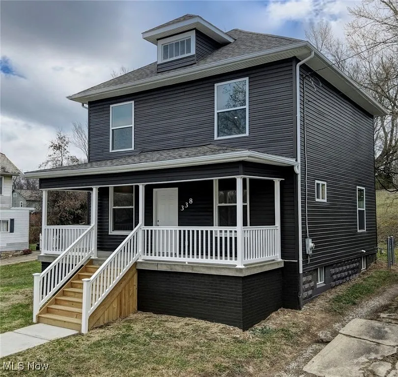 338 Luck Ave photo 1