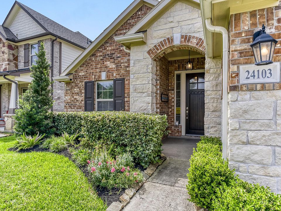 1st image of 24103 Kingdom Isle Ln