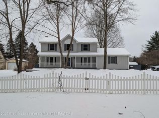 816 Creyts Rd, Dimondale, MI 48821