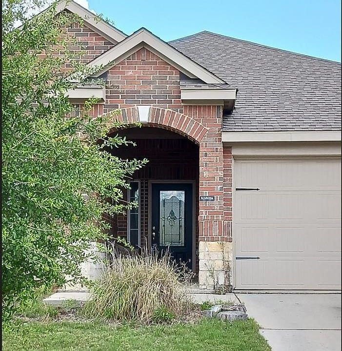 1st image of 2138 Sable Wood Dr