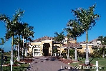1st image of 836 W Cape Estates Cir