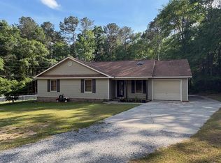235 Squirrel Dr, Newton, AL 36352