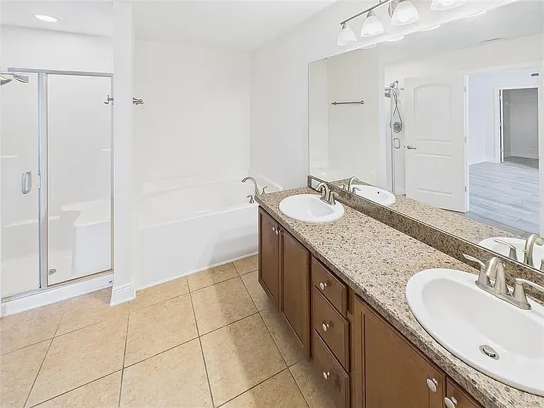 14211 Edinburgh Moor Dr — Photo 10