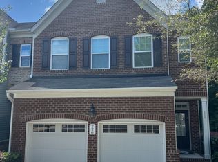 220 Kylemore Cir, Cary, NC 27513