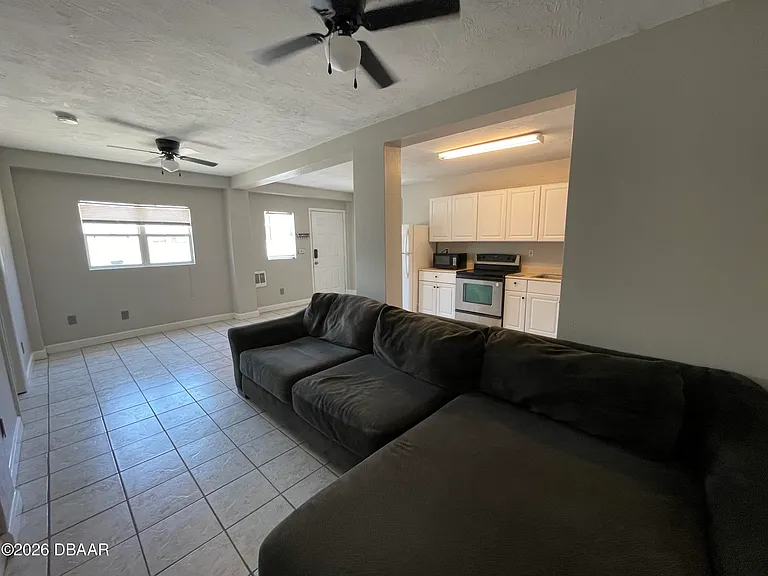 411 N Oleander Ave #3 — Photo 7
