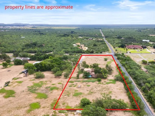 1373 County Road 373, Uvalde, TX 78801