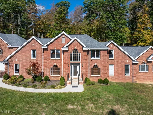 320 Summerhill Dr, Chillicothe, OH 45601