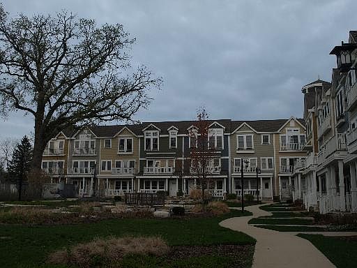1st image of 28 N Lakeview Pl #0