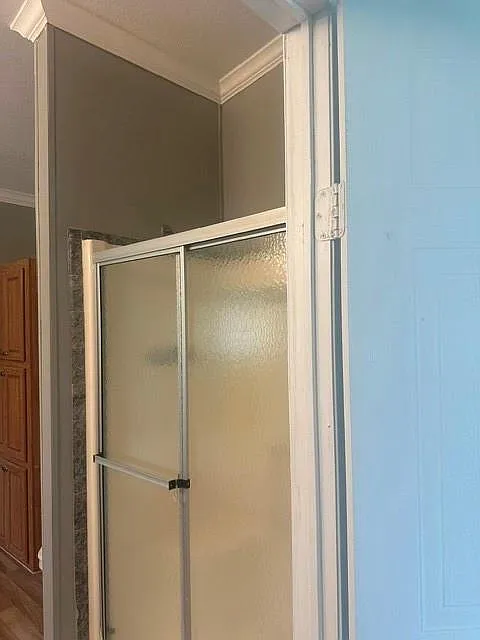 4 bed, 2.0 bath, 2305 sqft, $1,900 — Photo 2