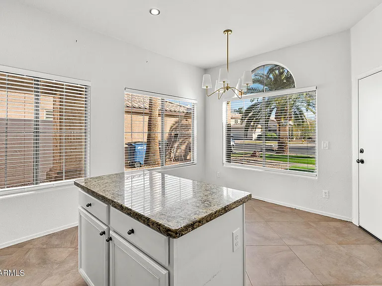 1638 E Barbarita Ave — Photo 11