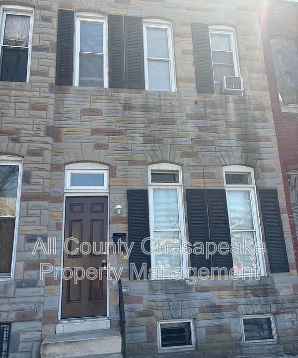 2023 W Lanvale St