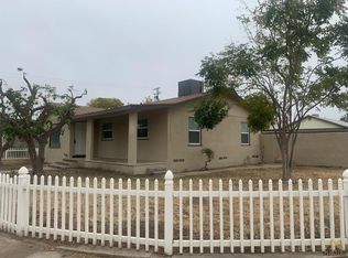 7901 Palm Ave, Lamont, CA 93241