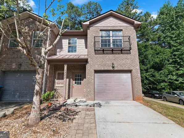 1303 Harbins Ridge Dr, Norcross, GA 30093