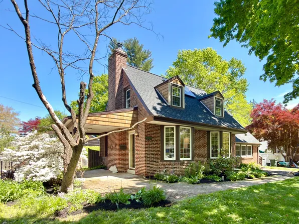 418 E Country Club Ln, Wallingford, PA 19086