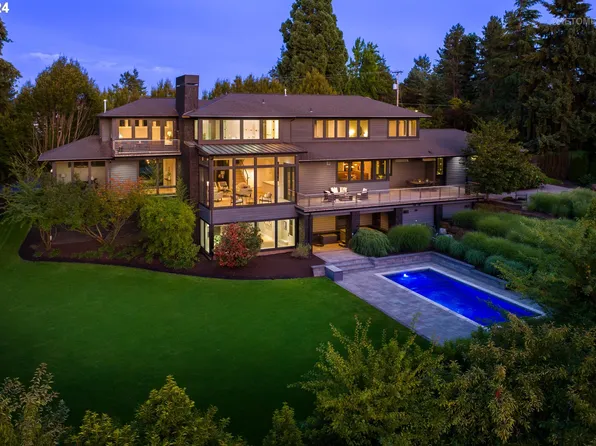 17575 Crestline Dr, Lake Oswego, OR 97034