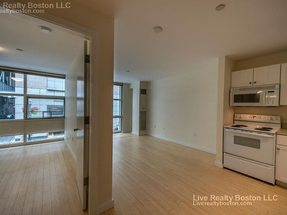 2nd image of 1359 Boylston St
