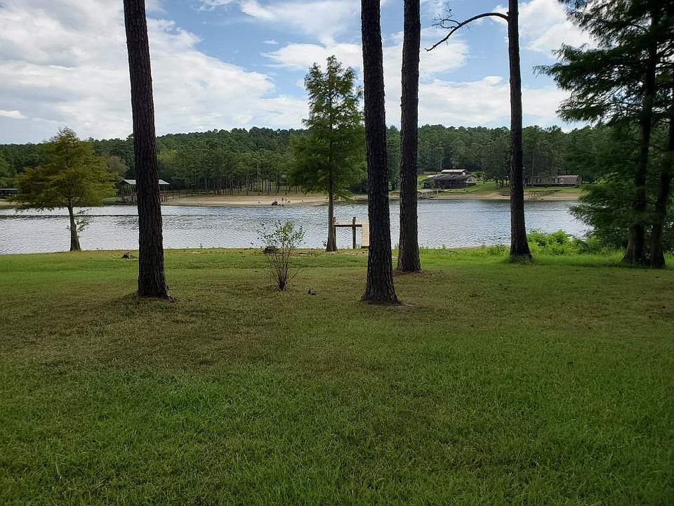 2nd image of 201 Crestwood Dr