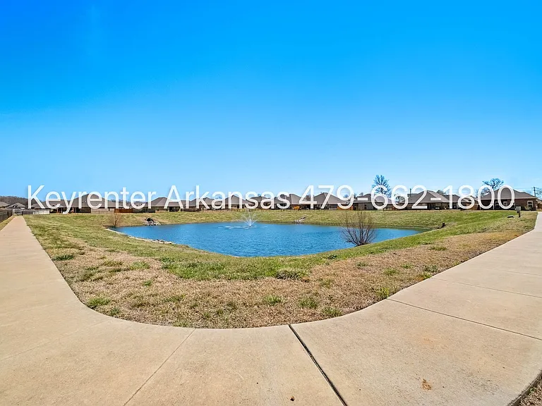 761 Melrose Pl — Photo 29
