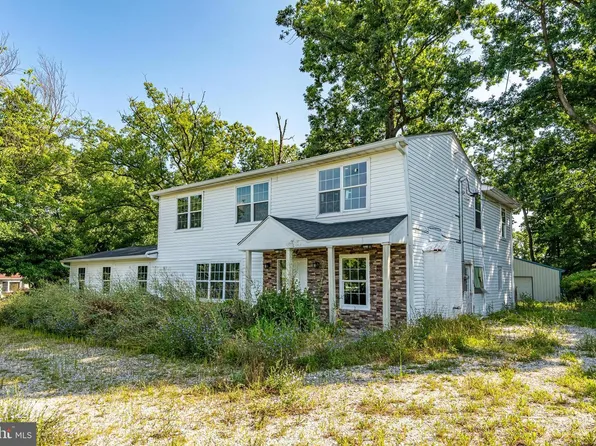 3601 Hooper Rd, New Windsor, MD 21776