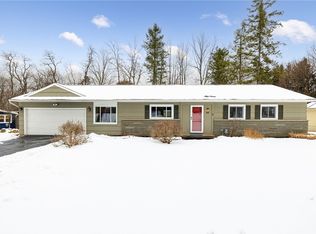 62 Hunters Run, Pittsford, NY 14534