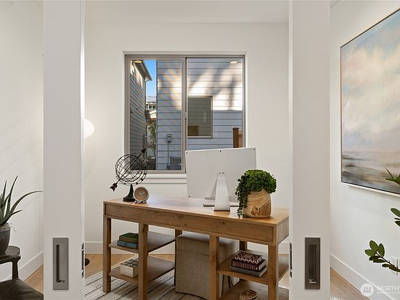 4th image of 12915 NE 78th Place