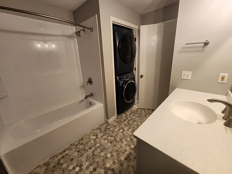 205 Forest Dr #3 — Photo 31