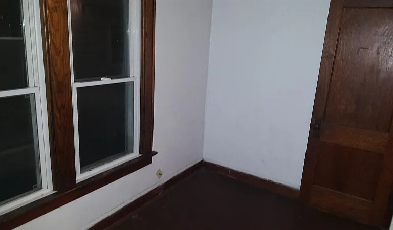 2092 Cleveland Ave — Photo 3