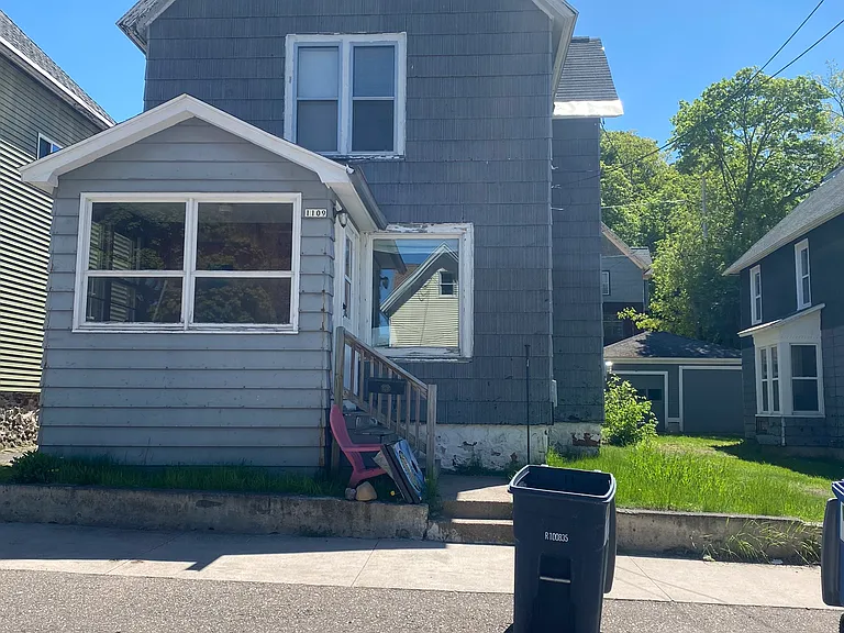 1109 Ruby Ave — Photo 1