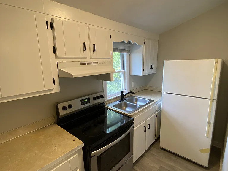 812 W 2nd Ave #B — Photo 9