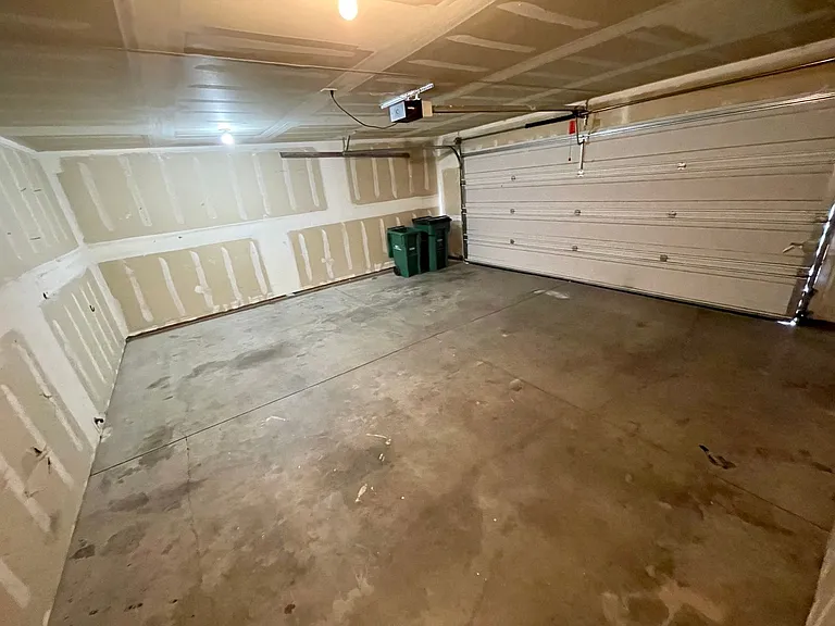 5631 N Hills Dr — Photo 39