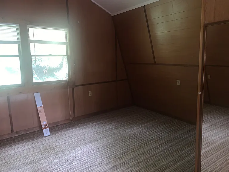 3804 Howard Gap Rd — Photo 3
