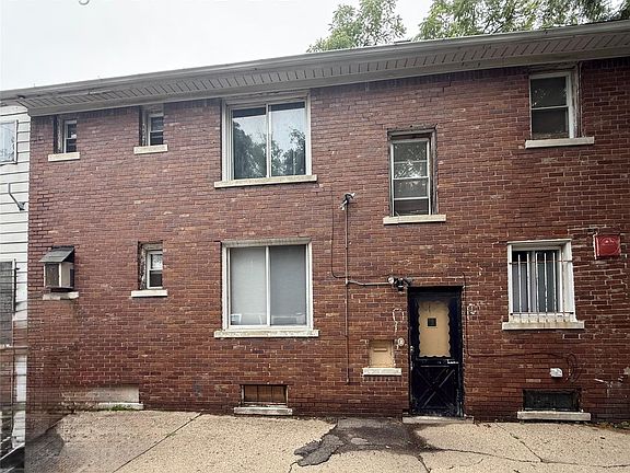 2nd image of 18427 Ryan Rd