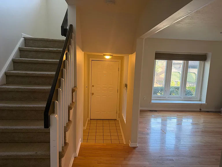 85 Riverbend Dr — Photo 10
