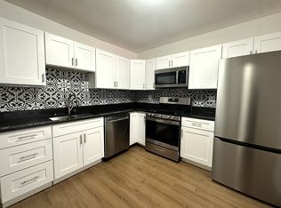 1503 W Nelson St APT 1F, Chicago, IL 60657